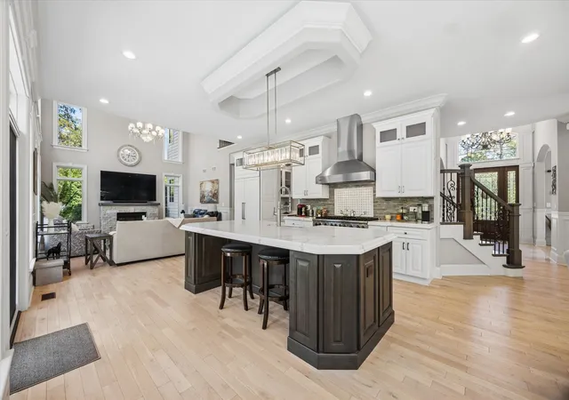 Photo 3 of Single family home for sale at 6270 S Garfield Ave, Burr Ridge, IL 60527 | MLS# 12700238 | Listing updated on 2026-10-08