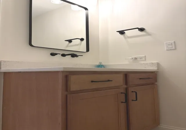 Homes for sale in Chicago, IL | 106 N Aberdeen Street, Chicago, IL 60607 | Houzeo