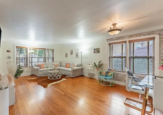 Homes for sale in Oak Park, IL | 1038 Superior St, Oak Park, IL 60302