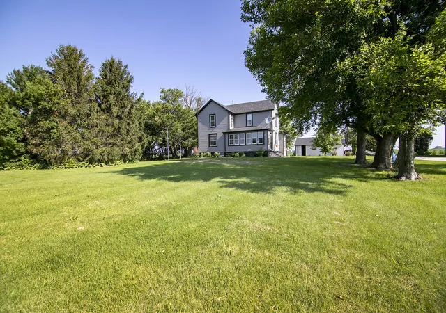 3rd image of 650 E 2200 North Rd, Danforth, IL 60930 | MLS# 12700251