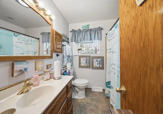 image of 17904 Arcadia Ave, Lansing, IL 60438 | MLS# 12700274