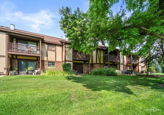 Photo 17 of Condo for sale at 1623 Salisbury Ct #C, Wheaton, IL 60187 | MLS# 12700289 | Listing updated on 2026-08-11