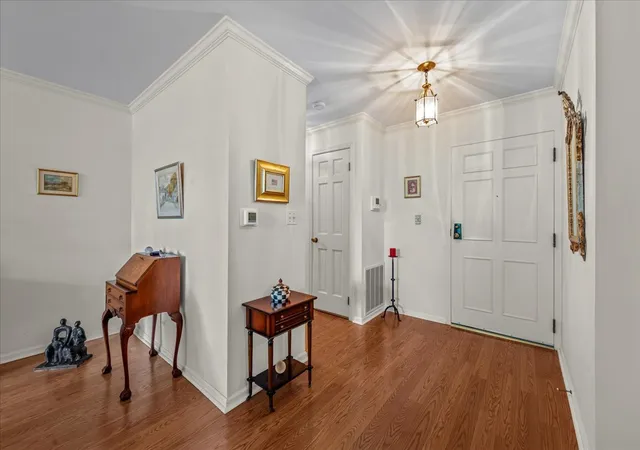 2nd image of 1350 N Western Ave #205, Lake Forest, IL 60045 | MLS# 12700298