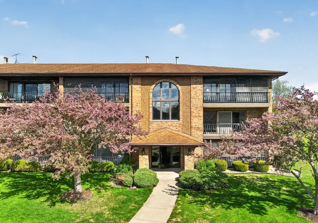 Homes for sale in Palos Hills, IL | 11111 Heritage Dr #3A, Palos Hills, IL 60465 | MLS# 12700300