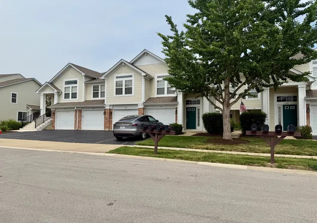 1st image of 1150 Hawthorne Ln #1150, Elk Grove Village, IL 60007 | MLS# 12700322