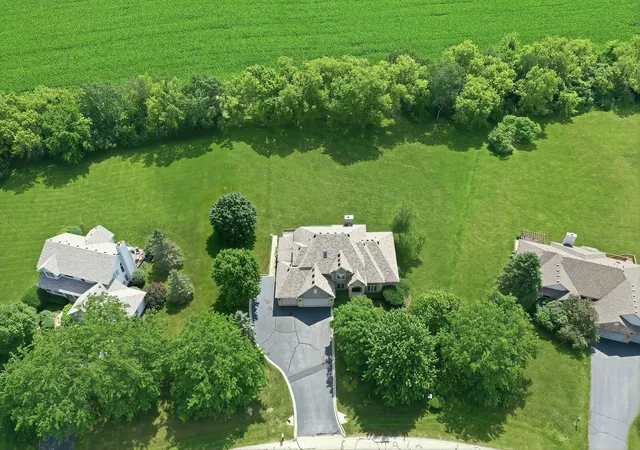2nd image of 8420 Saint Moritz Dr, Spring Grove, IL 60081 | MLS# 12700323