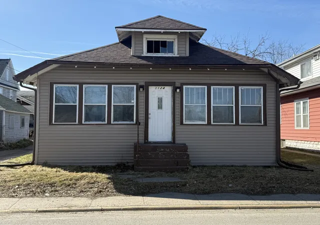 Homes for sale in Rock Island, IL | 1124 18th Ave, Rock Island, IL 61201 | MLS# 12700355