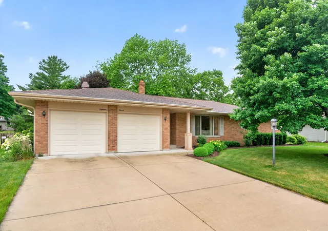 Homes for sale in Sycamore, IL | 1811 Park Ave, Sycamore, IL 60178 | MLS# 12700356