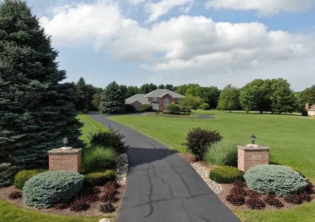Homes for sale in Rockford, IL | 520 Schauer Ln, Rockford, IL 61107 | MLS# 12700387