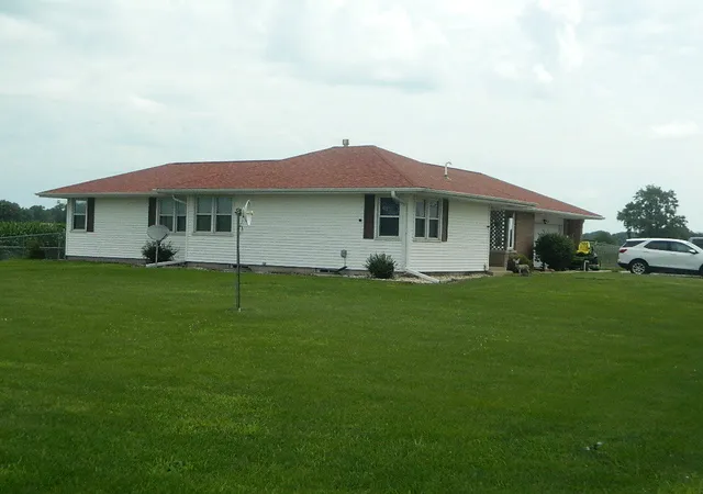 Homes for sale in Bonfield, IL | 3669 N 13000 Rd, Bonfield, IL 60913 | MLS# 12700392