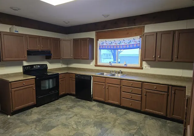 5th image of 500 W North St, Mt Sterling, IL 62353 | MLS# 12700398