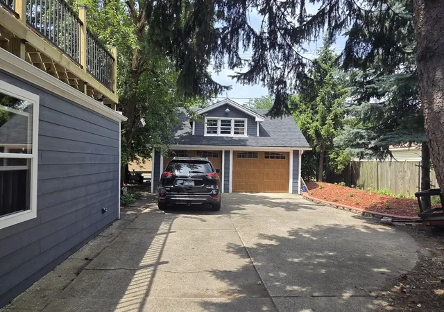 3rd image of 2828 Lombard Ave, Berwyn, IL 60402 | MLS# 12700399