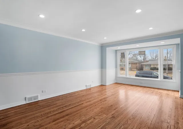 Photo 3 of Single family home for sale at 12321 S Green St, Calumet Park, IL 60827 | MLS# 12700406 | Listing updated on 2026-09-29