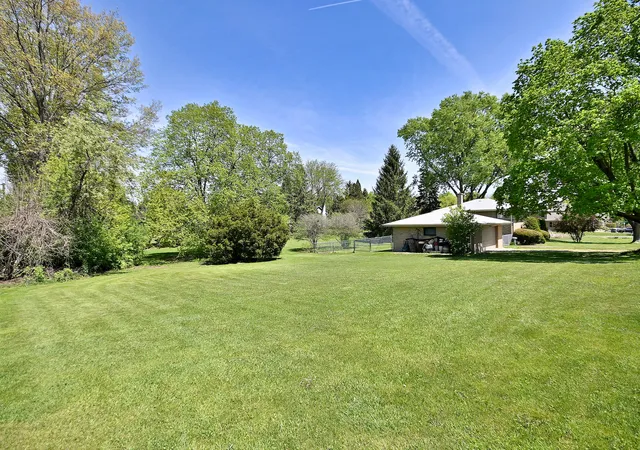 Photo 3 of Single family home for sale at 1030 W Kenilworth Ave, Palatine, IL 60067 | MLS# 12700414 | Listing updated on 2026-08-31