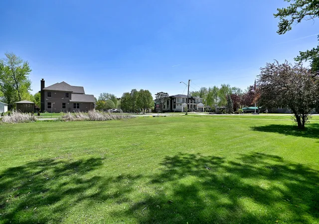 Photo 3 of Single family home for sale at 1030 W Kenilworth Ave, Palatine, IL 60067 | MLS# 12700414 | Listing updated on 2026-08-31