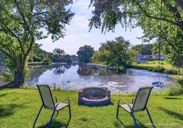 Homes for sale in Lake In The Hills, IL | 325 Council Trl, Lake In The Hills, IL 60156 | MLS# 12700417