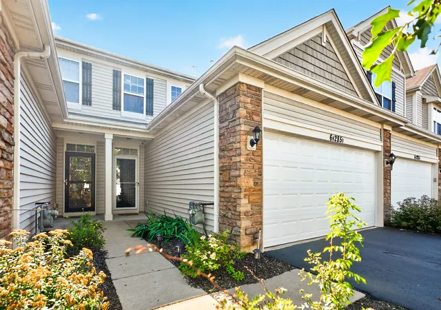 Homes for sale in St. Charles, IL | 6n285 Whitmore Cir #D, St. Charles, IL 60174 | MLS# 12700421
