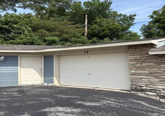 Homes for sale in Fox River Grove, IL | 300 Opatrny Dr #123, Fox River Grove, IL 60021 | MLS# 12700427