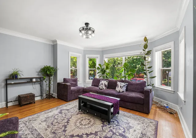 Homes for sale in Chicago, IL | 6141 N Maplewood Ave, Chicago, IL 60659 | MLS# 12700429