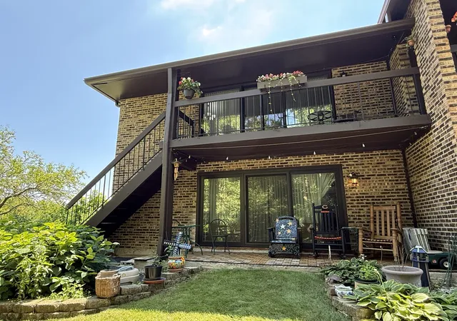 Homes for sale in Willowbrook, IL | 6135 Essex Ct #D, Willowbrook, IL 60527 | MLS# 12700436