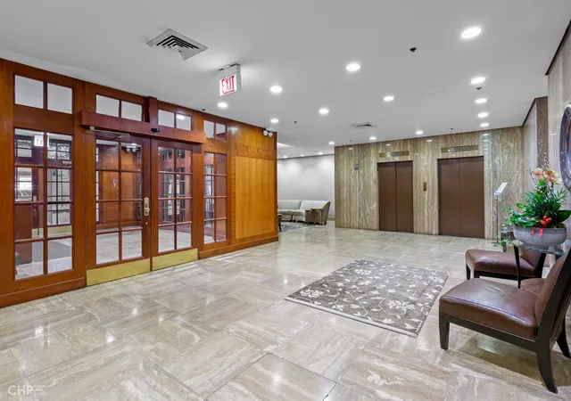 Homes for sale in Chicago, IL | 40 E Delaware Place, Chicago, IL 60611 | Houzeo