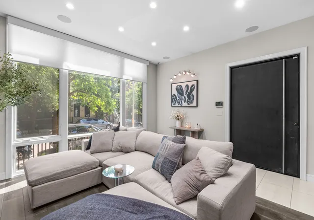 2nd image of 1620 W Pierce Ave, Chicago, IL 60622 | MLS# 12700481