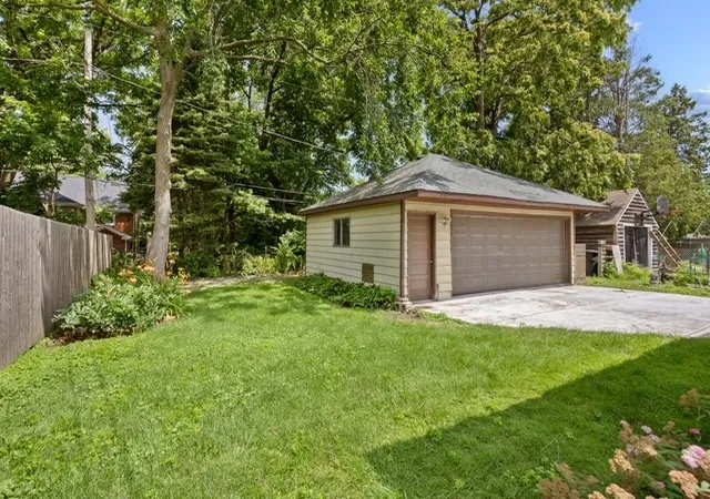 19th image of 1836 Olive Rd, Homewood, IL 60430 | MLS# 12700493