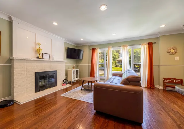 3rd image of 10218 S Wood St, Chicago, IL 60643 | MLS# 12700512