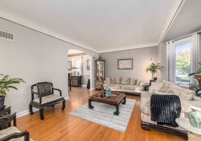 Homes for sale in Chicago, IL | 3312 N New England Ave, Chicago, IL 60634 | MLS# 12700516