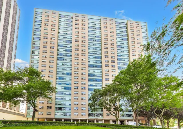 Homes for sale in Chicago, IL | 3180 N Lake Shore Dr #4G, Chicago, IL 60657 | MLS# 12700537