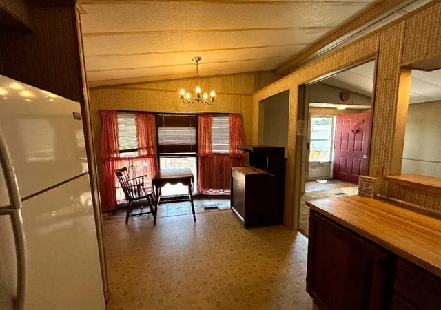 4th image of 880 Carmella Ln, Elgin, IL 60120 | MLS# 12700632