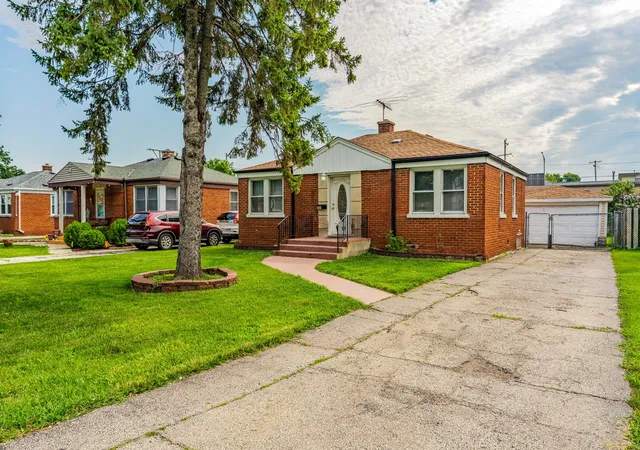 3rd image of 409 Englewood Ave, Hillside, IL 60162 | MLS# 12700639