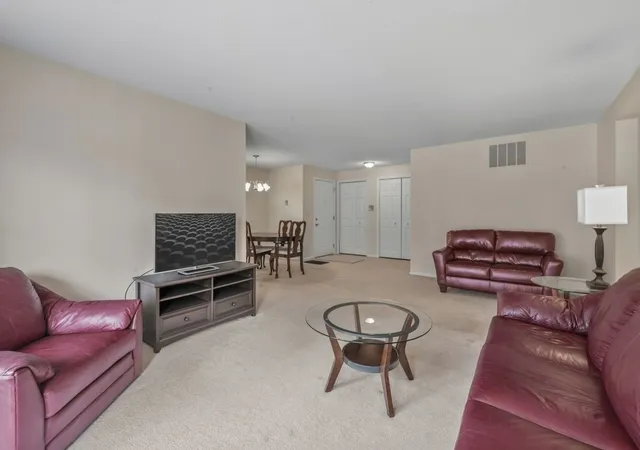 4th image of 326 Park Ave, Clarendon Hills, IL 60514
