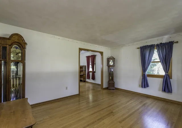 Photo 3 of Single family home for sale at 512 Cavin Ave, Winthrop Harbor, IL 60096 | MLS# 12700652 | Listing updated on 2026-09-02