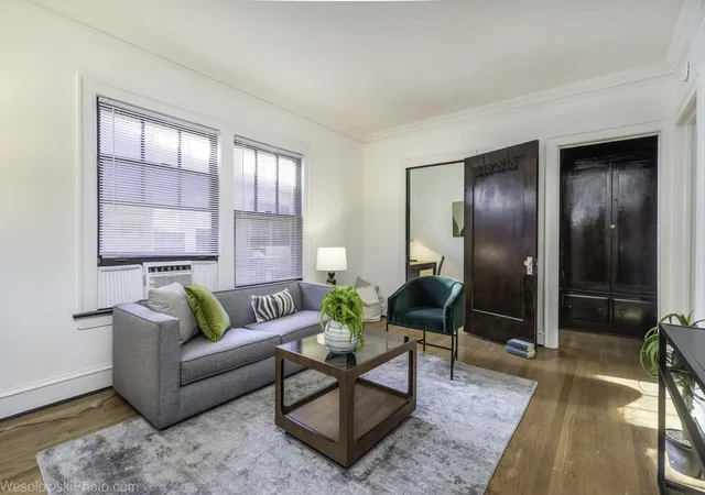 Photo 3 of Townhouse for sale at 1522 E 59th Street #3E, Chicago, IL 60637 | MLS# 12700676 | Listing updated on 2026-09-25