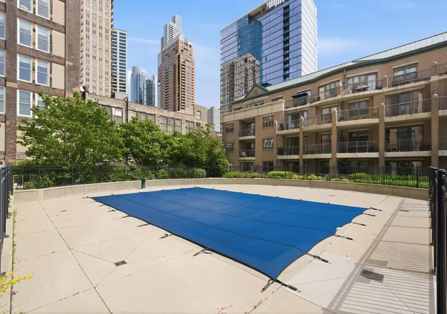 Homes for sale in Chicago, IL | 1101 S State St Street, Chicago, IL 60605 | Houzeo