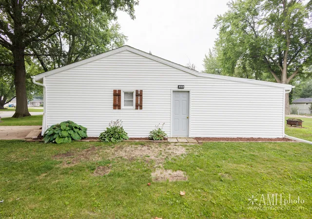 3rd image of 631 Robert Dr, Bourbonnais, IL 60914 | MLS# 12700690