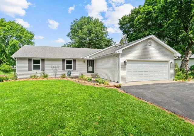 1st image of 510 W Hitt St, Mount Morris, IL 61054 | MLS# 12700705