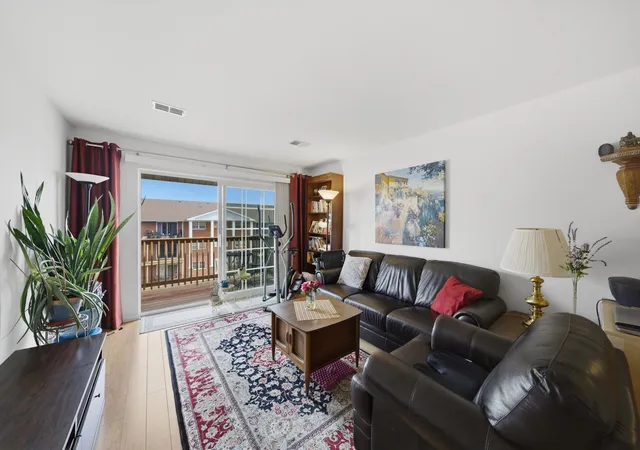 Photo 2 of Condo for sale at 6135 W 94th Street #C8, Oak Lawn, IL 60453 | MLS# 12700708 | Listing updated on 2026-09-12