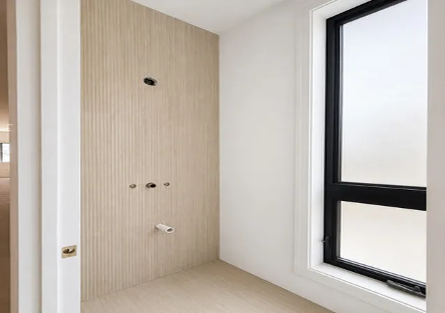 Photo 4 of Single family home for sale at 515 W 28th Place, Chicago, IL 60616 | MLS# 12700722 | Listing updated on 2026-09-23