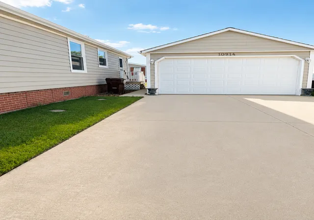 Photo 2 of Manufactured home for sale at 10914 W Kemper Ln, Frankfort, IL 60423 | MLS# 12700757 | Listing updated on 2026-09-05