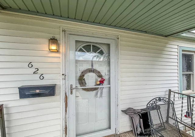 Photo 4 of Sale Pending at 626 N Carico St, Tuscola, IL 61953 | MLS# 12700771 | Listing updated on 2026-08-25