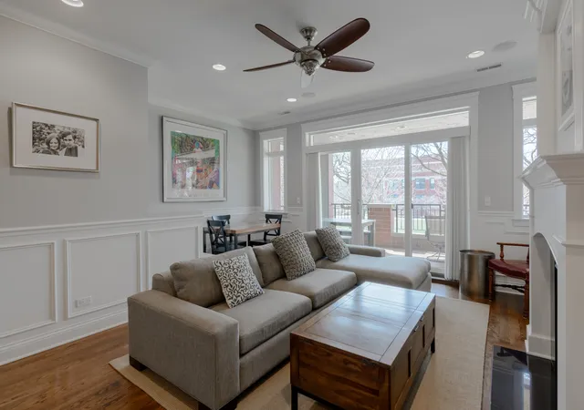 Homes for sale in Chicago, IL | 3315 N Seminary Ave, Chicago, IL 60657