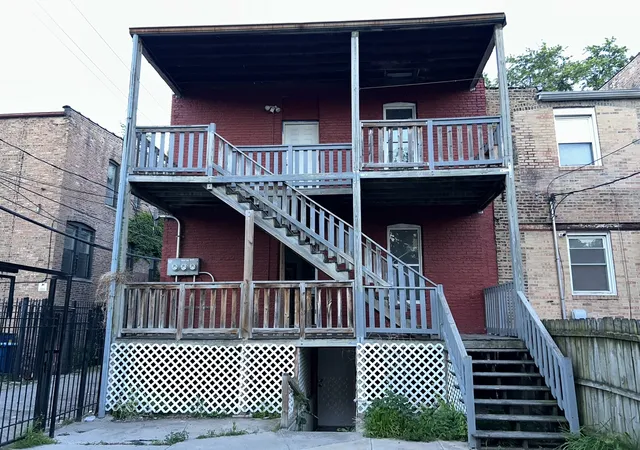 Homes for sale in Chicago, IL | 6018 S Eberhart Ave, Chicago, IL 60637 | MLS# 12700802