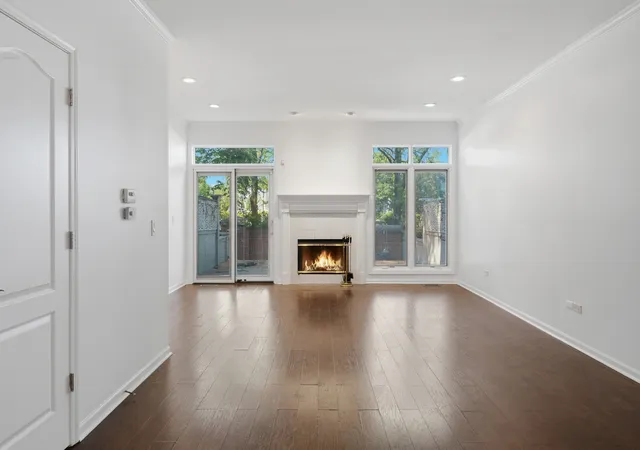 3rd image of 4268 W Harrington Ln, Chicago, IL 60646 | MLS# 12700803