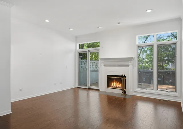 4th image of 4268 W Harrington Ln, Chicago, IL 60646 | MLS# 12700803