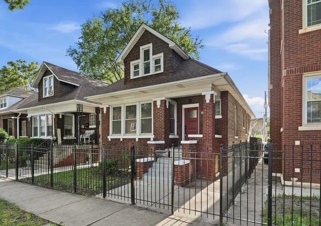 2nd image of 1506 N Lotus Ave, Chicago, IL 60651 | MLS# 12700809