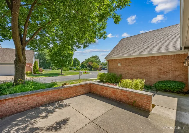 Homes for sale in Mchenry, IL | 5615 Chesapeake Dr, Mchenry, IL 60050