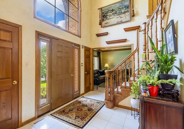 Homes for sale in Crystal Lake, IL | 1099 Boneset Dr, Crystal Lake, IL 60014 | MLS# 12700840