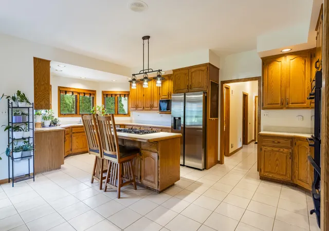 Homes for sale in Crystal Lake, IL | 1099 Boneset Dr, Crystal Lake, IL 60014 | MLS# 12700840